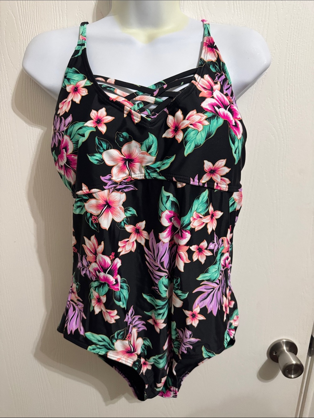 Playa Swim Tropical Vibrant Floral Strappy Back Women's 16 NWT Swimsuit Vacation